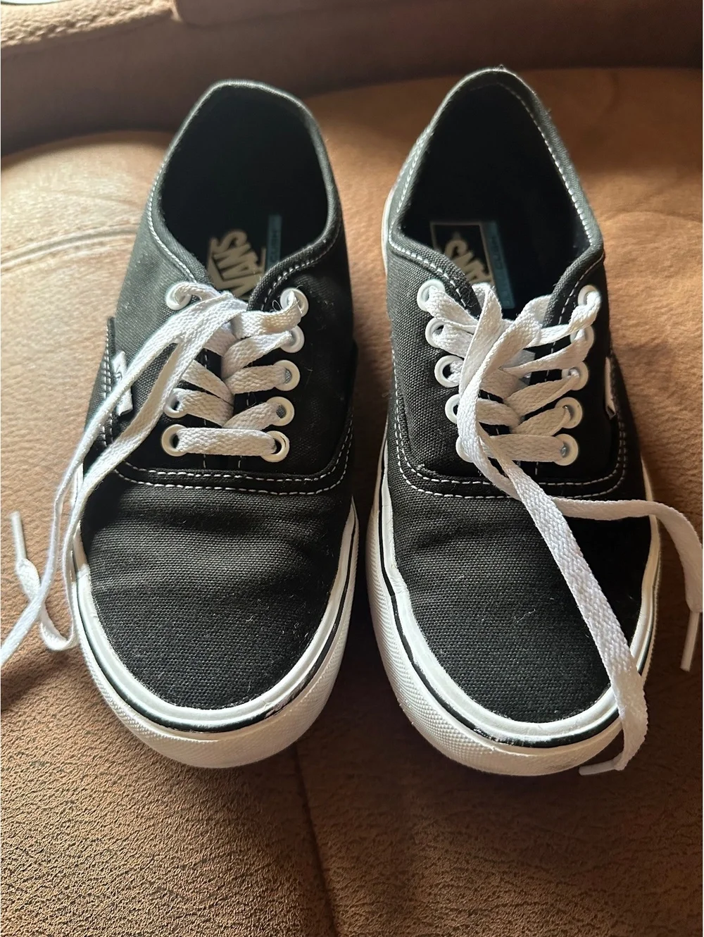 Classic Black & White Vans Old Skool Low Tops - Size Men 7 / Women 8.5